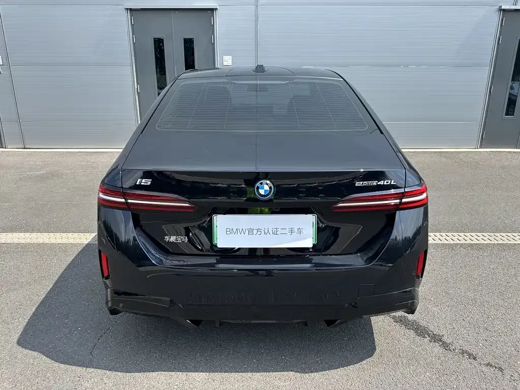 BMW i5 — фото 3