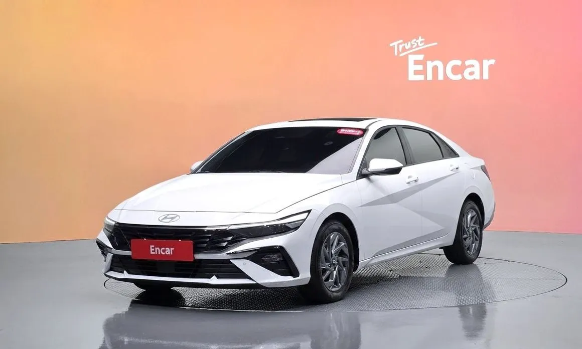 Hyundai AVANTE — фото 1