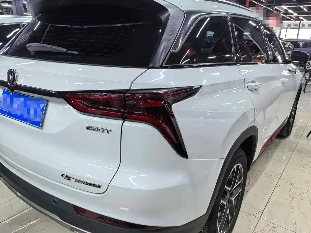 Changan CS75 PLUS — фото 3