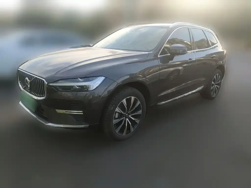 Volvo XC60 — фото 8