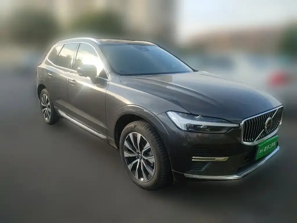 Volvo XC60 — фото 6