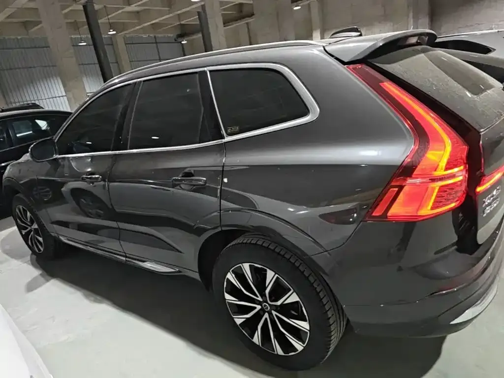 Volvo XC60 — фото 5