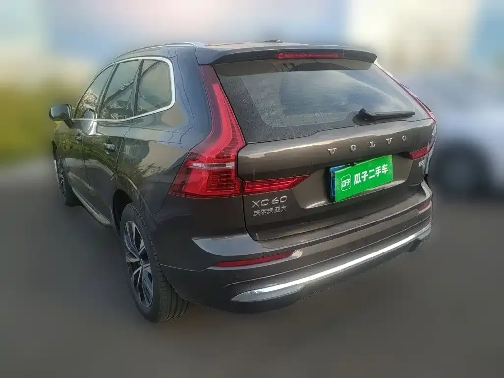 Volvo XC60 — фото 4