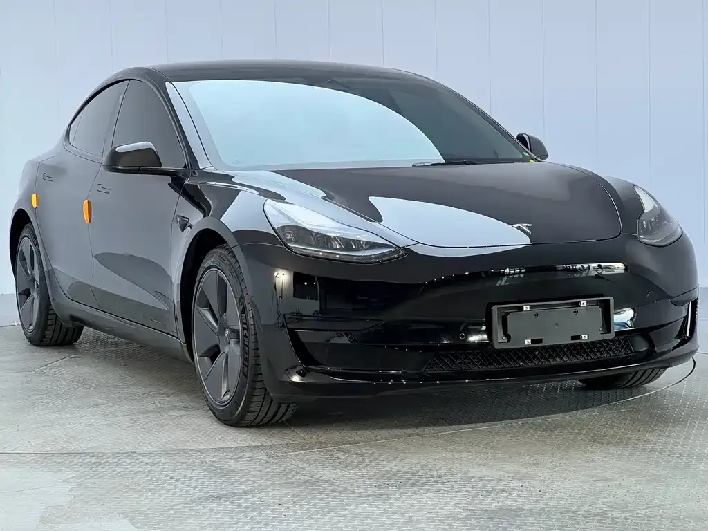 Tesla Model 3 — фото 6