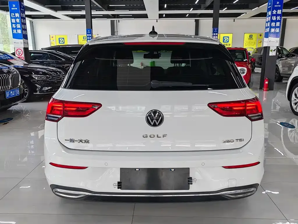 Volkswagen Golf — фото 5