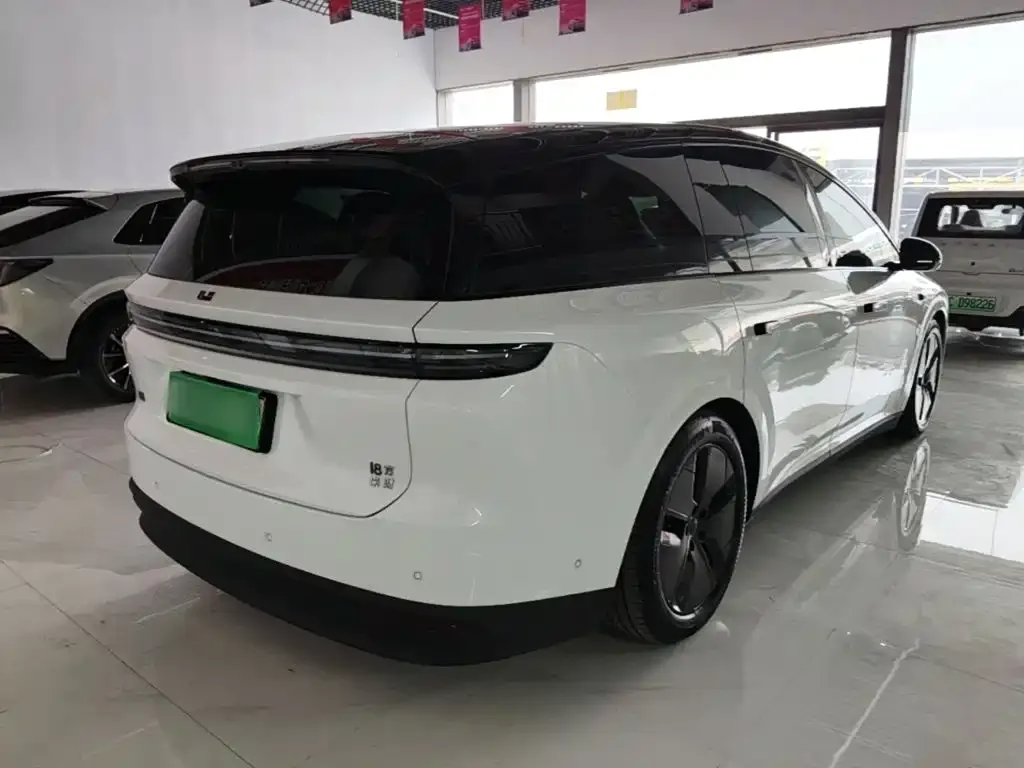 Li Auto Li i8 — фото 3