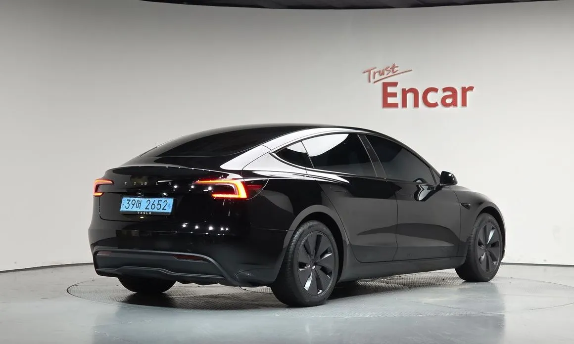 Tesla Model 3 — фото 3