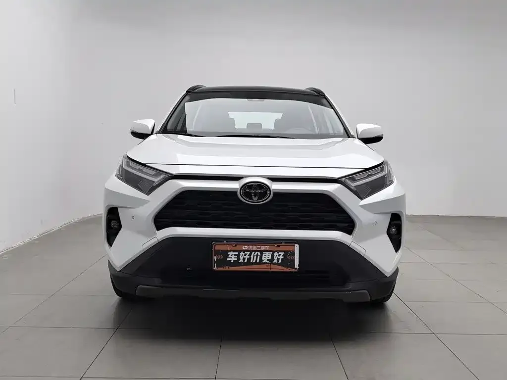 Toyota RAV4 — фото 3