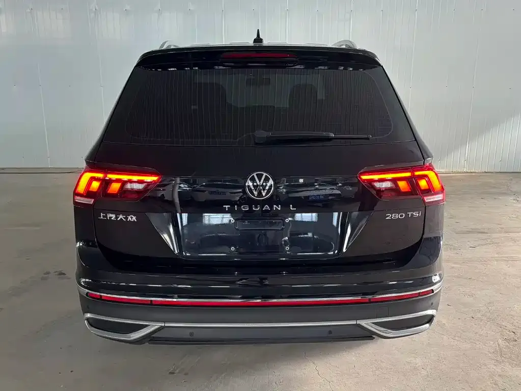Volkswagen Tiguan L — фото 2