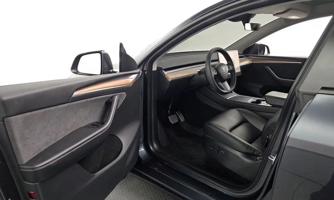 Tesla Model Y — фото 7