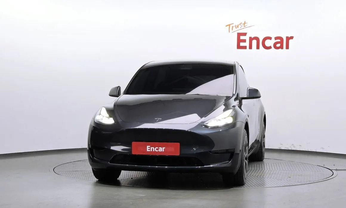 Tesla Model Y — фото 9