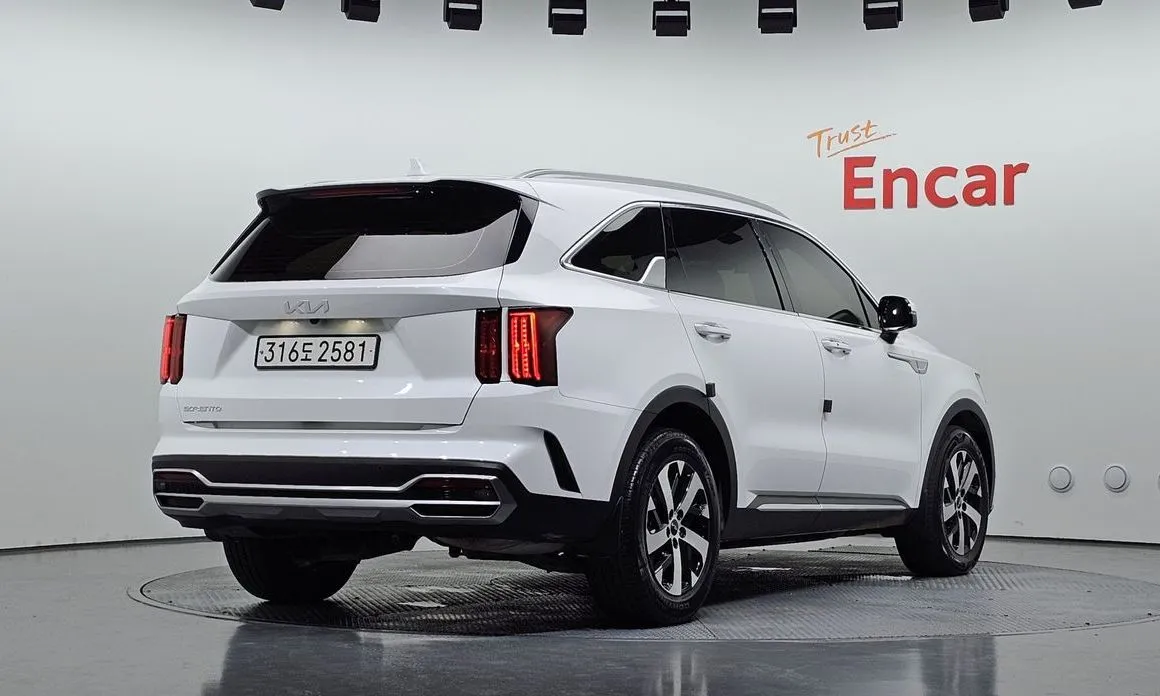 Kia Sorento — фото 5