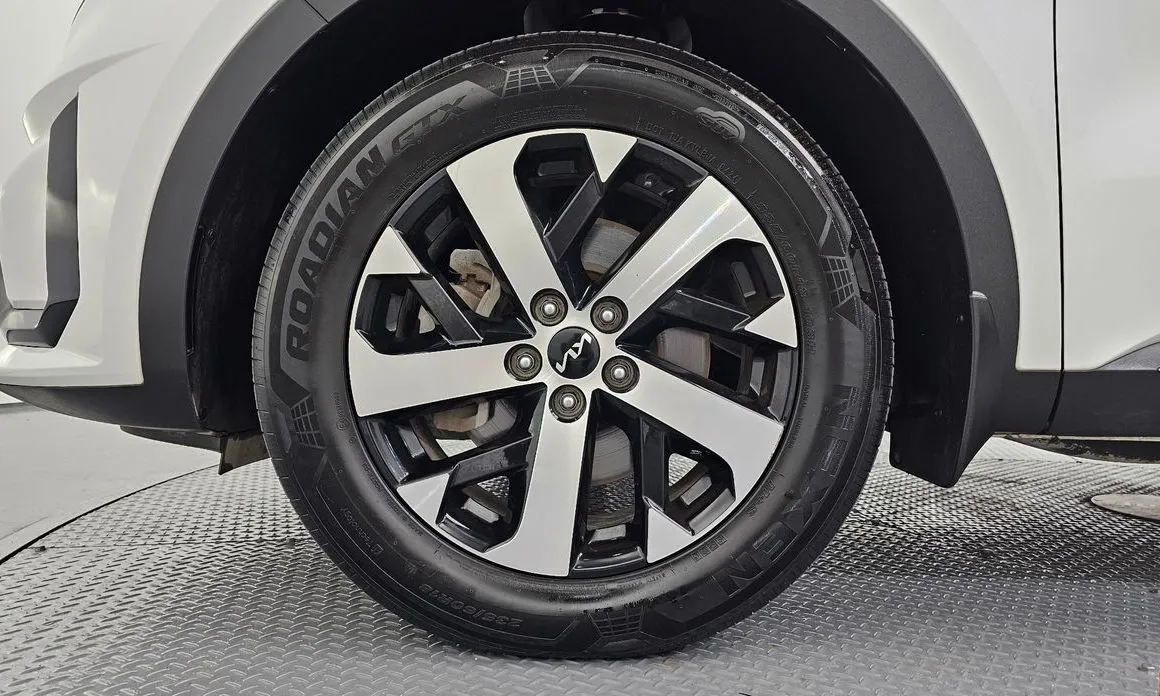 Kia Sorento — фото 8