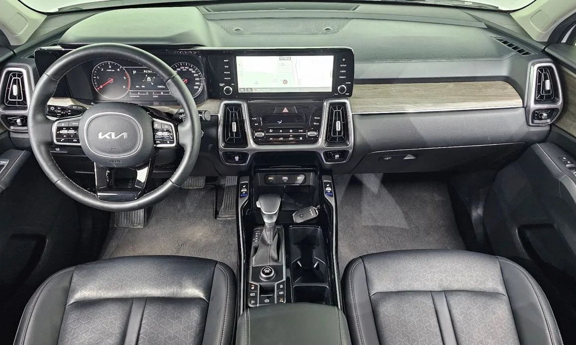 Kia Sorento — фото 9