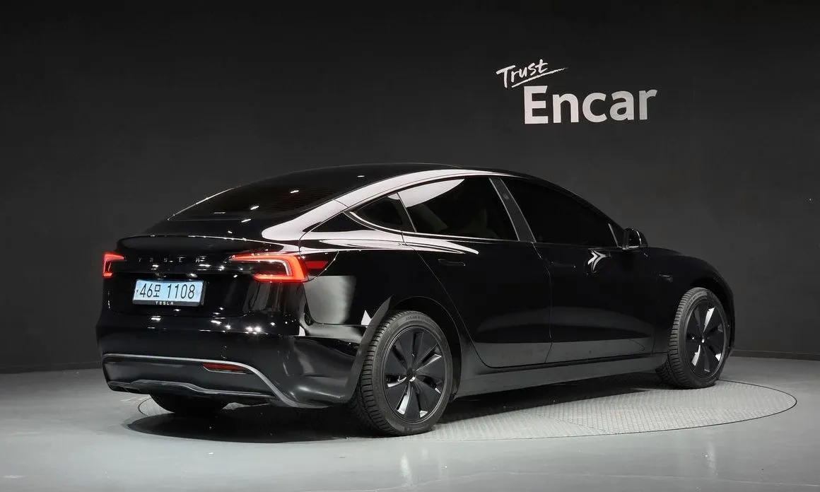 Tesla Model 3 — фото 3