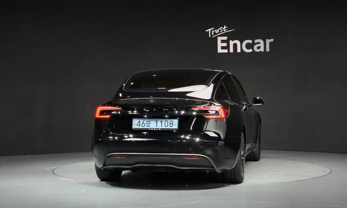 Tesla Model 3 — фото 4