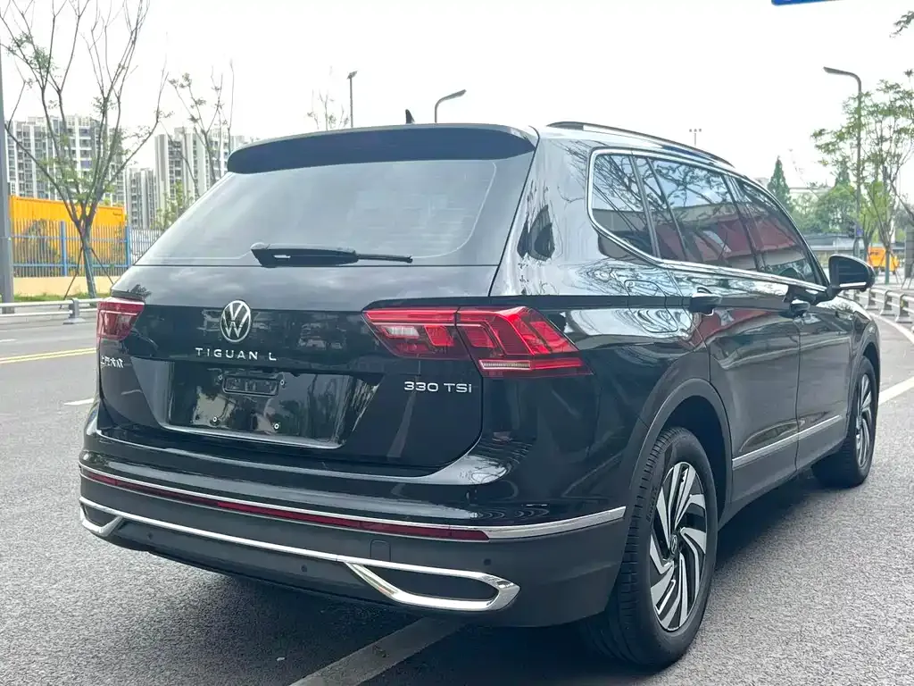 Volkswagen Tiguan L — фото 5