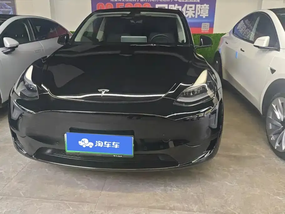 Tesla Model Y — фото 1