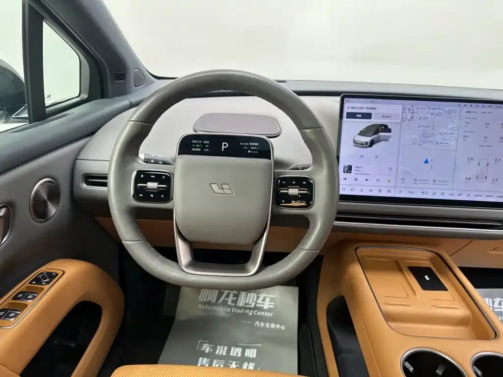 Li Auto Li i8 — фото 4