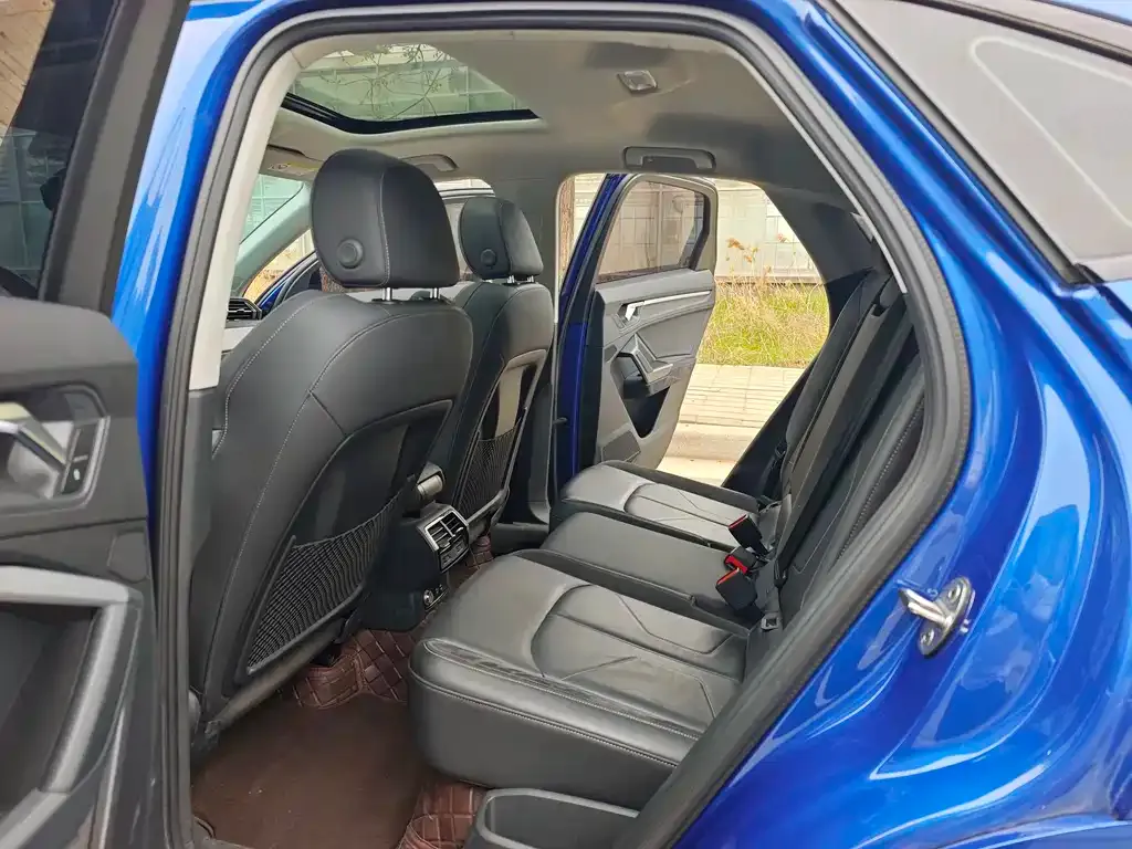Audi Q3 Sportback — фото 7