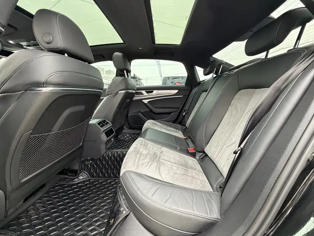 Audi A6L New Energy — фото 10