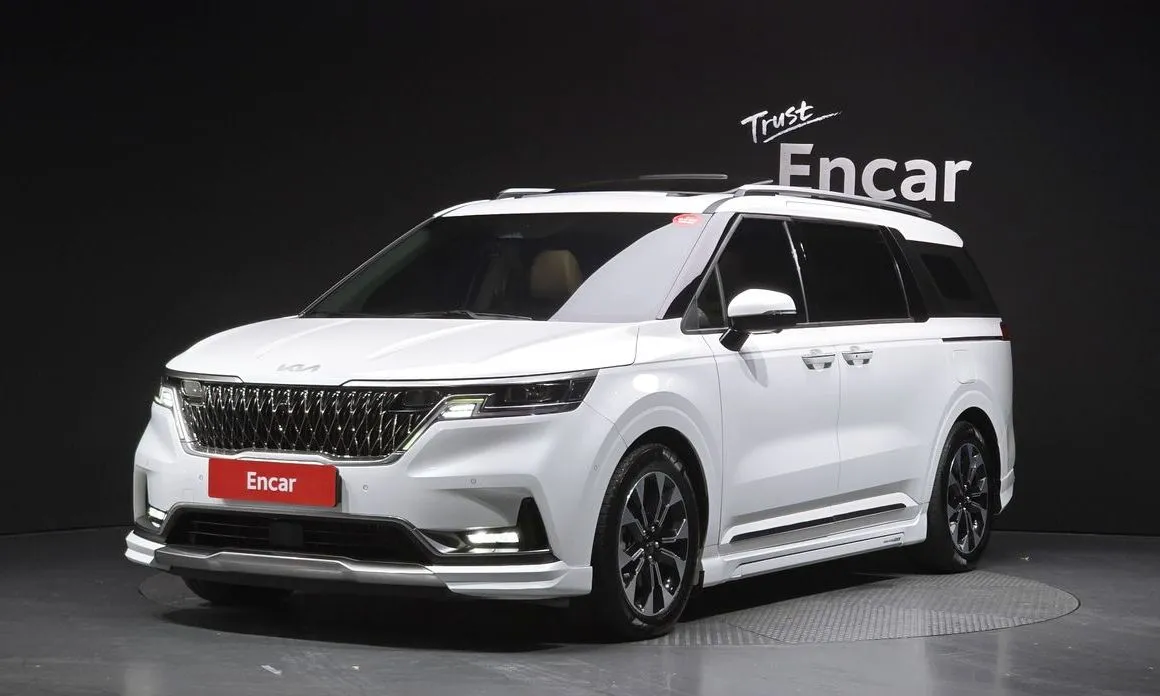 Kia Carnival — фото 1