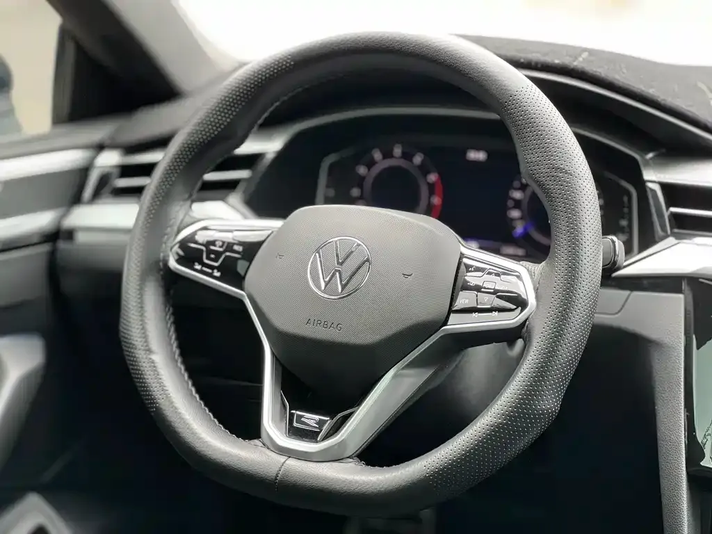 Volkswagen CC — фото 10