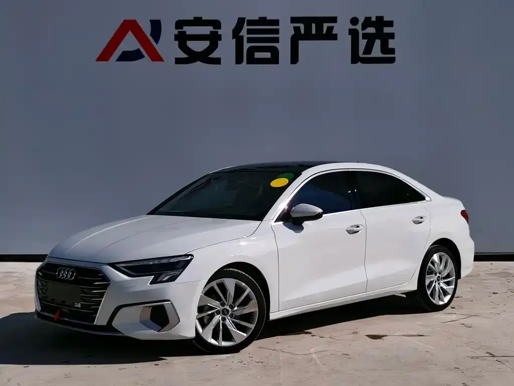 Audi A3 — фото 1