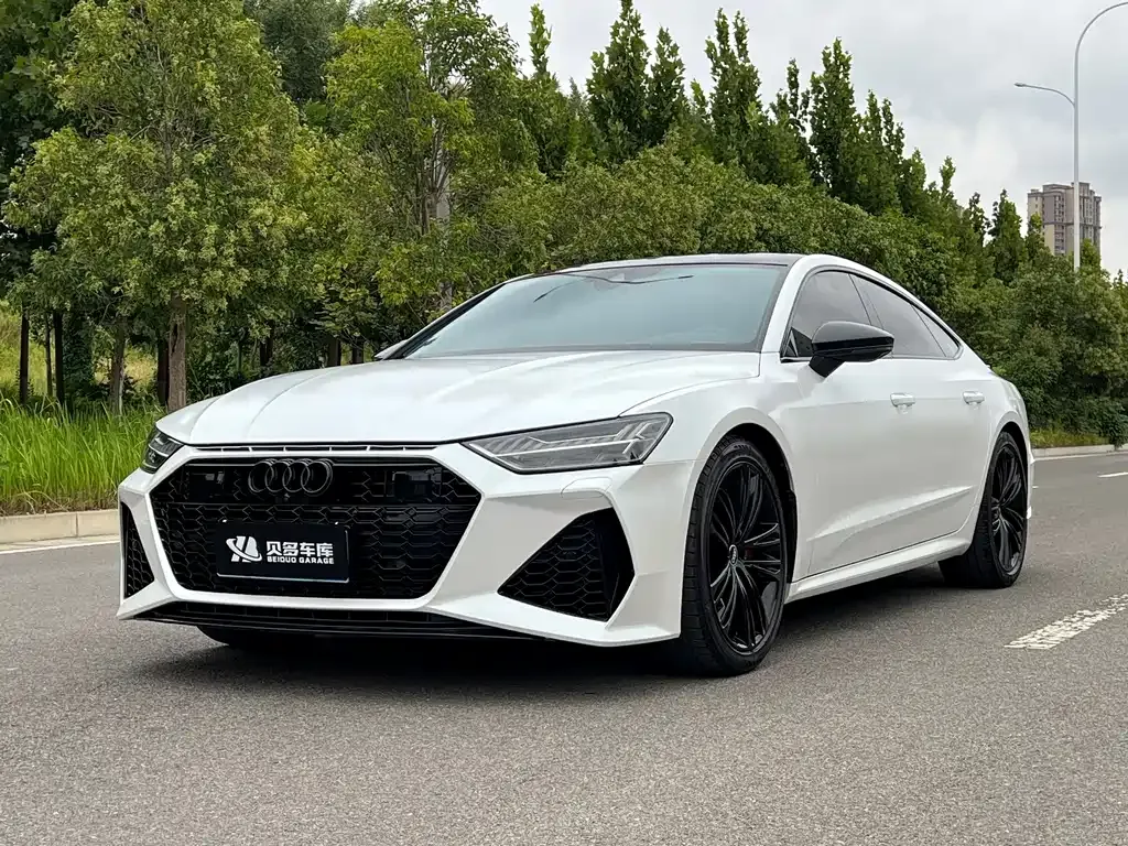 Audi A7 — фото 1
