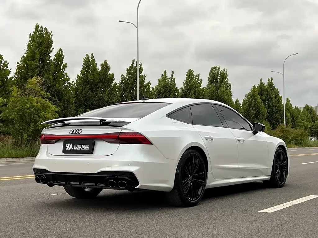 Audi A7 — фото 2