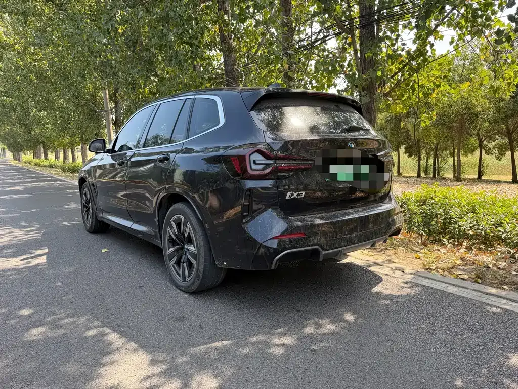 BMW iX3 — фото 10