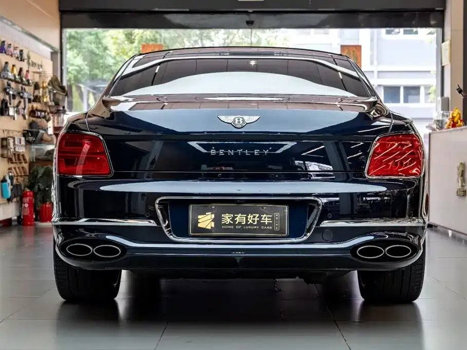 Bentley Flying Spur — фото 9