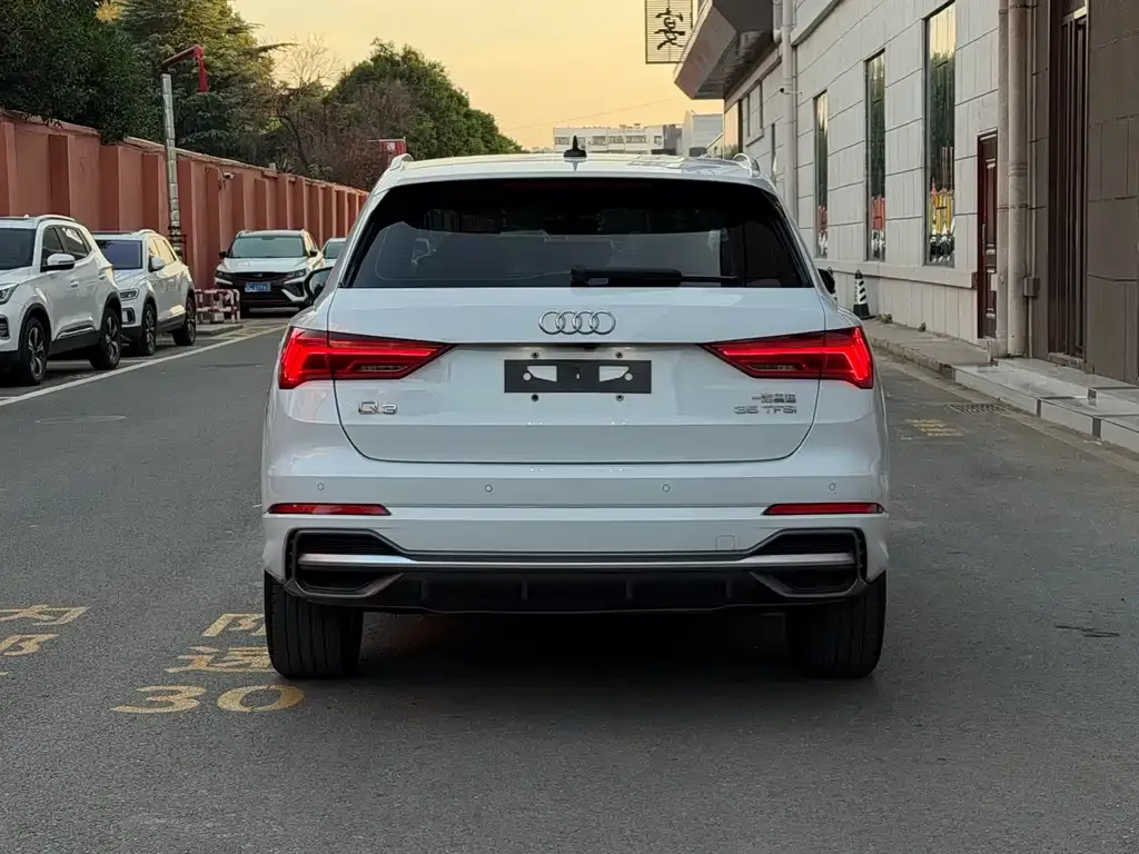 Audi Q3 — фото 10