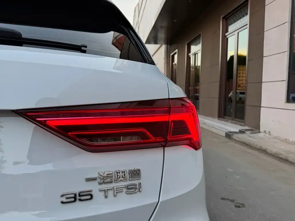 Audi Q3 — фото 2