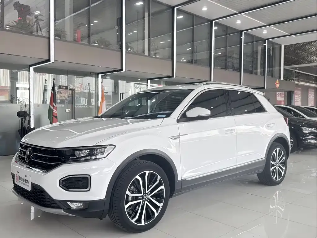 Volkswagen T-Roc — фото 1