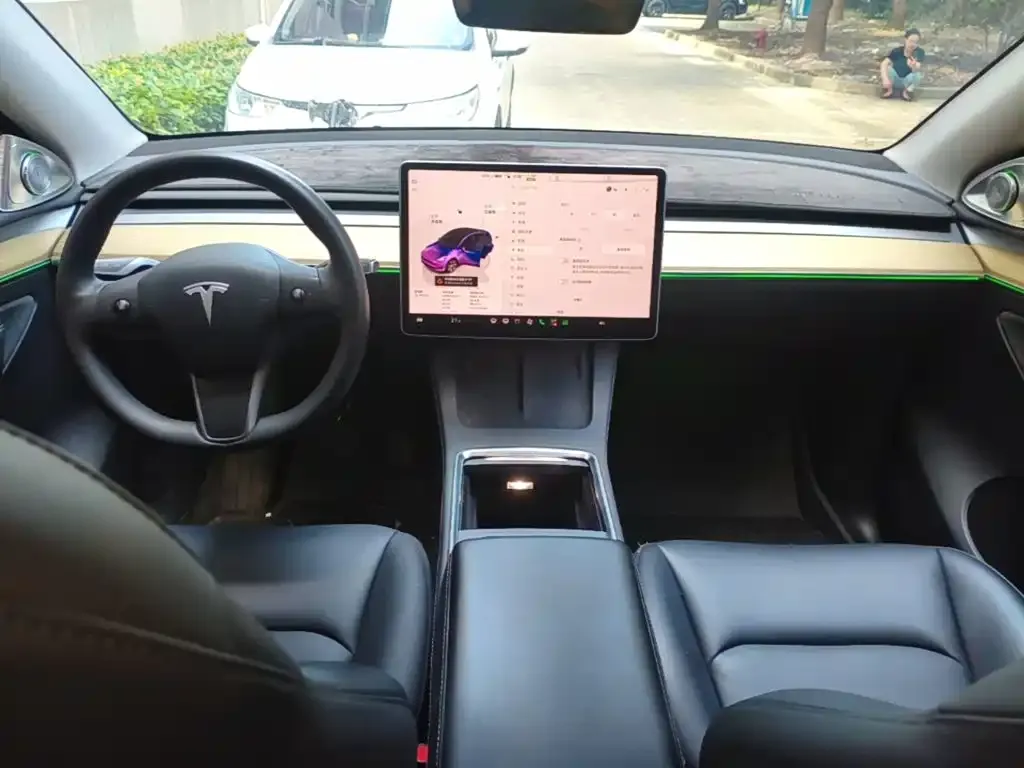 Tesla Model Y — фото 5