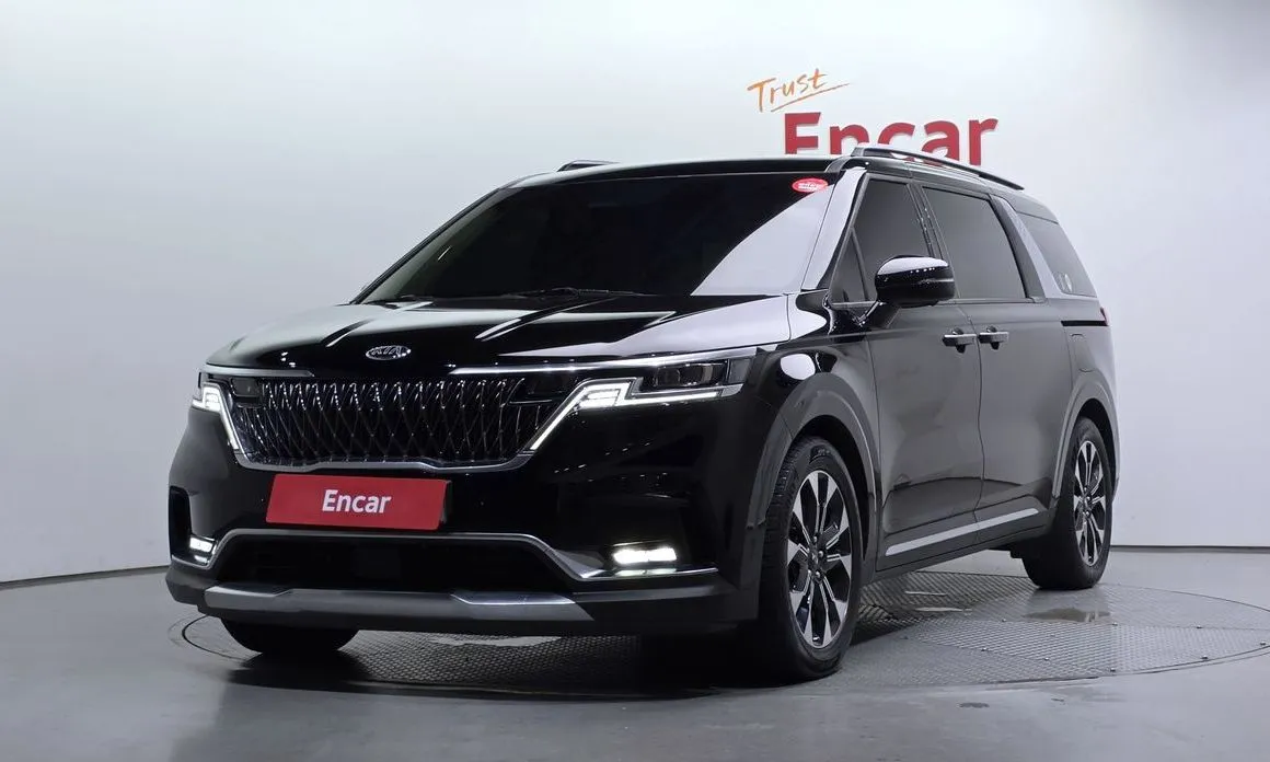 Kia Carnival — фото 1