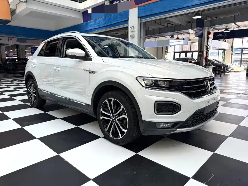 Volkswagen T-Roc — фото 4
