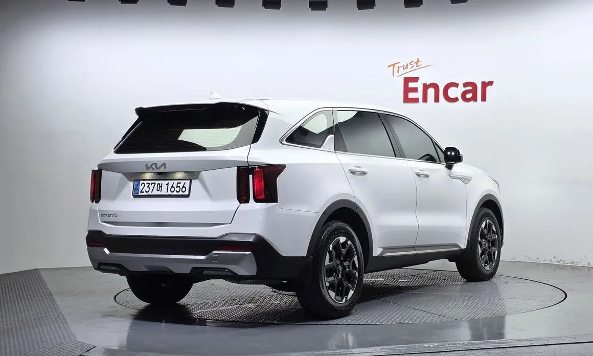 Kia Sorento — фото 3