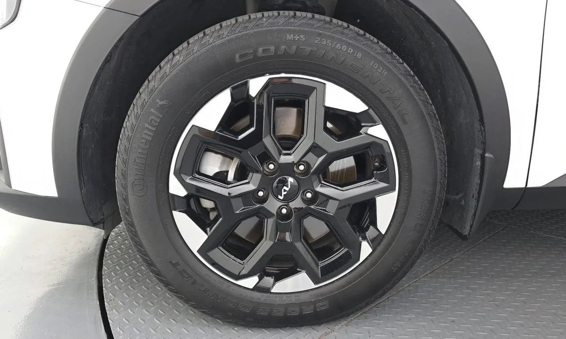Kia Sorento — фото 9