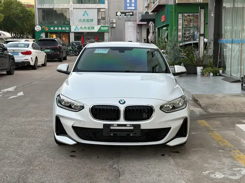 BMW 1 Series — фото 1