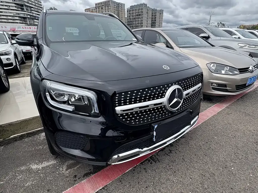 Mercedes-Benz GLB — фото 10