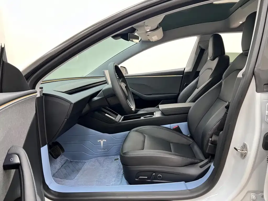 Tesla Model 3 — фото 2