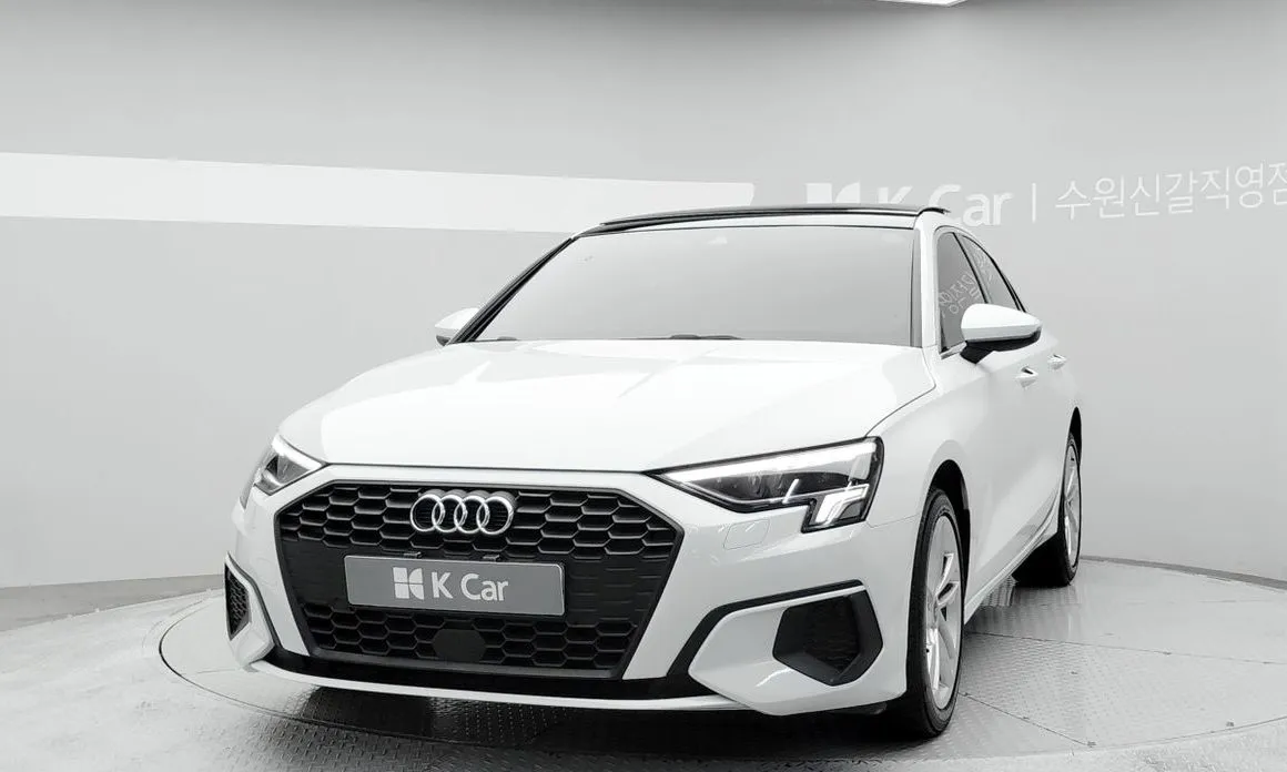 Audi A3 — фото 1
