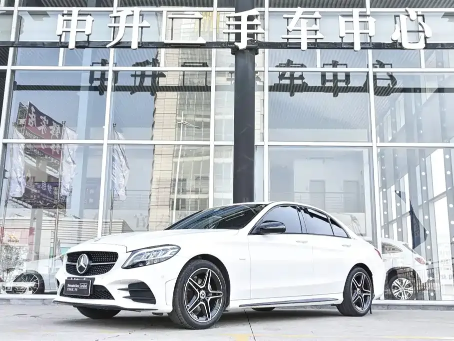 Mercedes-Benz C-Class — фото 1