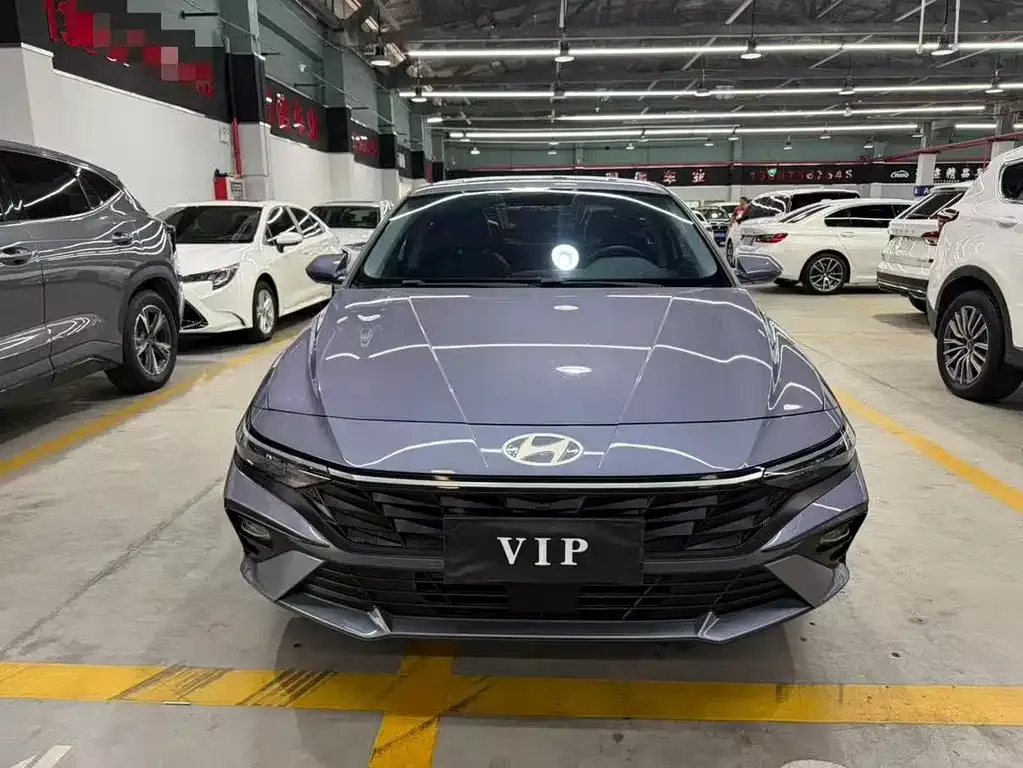 Hyundai Elantra — фото 7