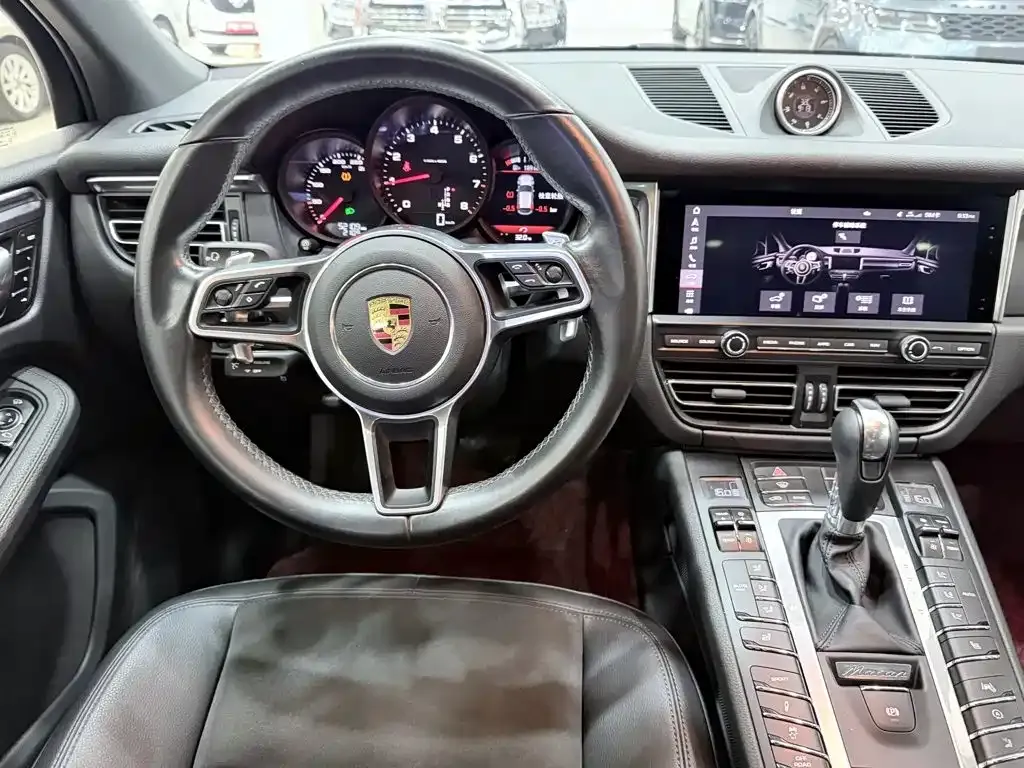 Porsche Macan — фото 10