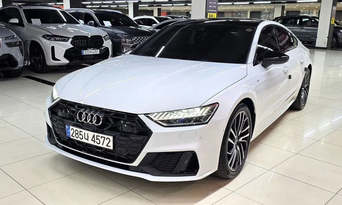 Audi A7 — фото 1