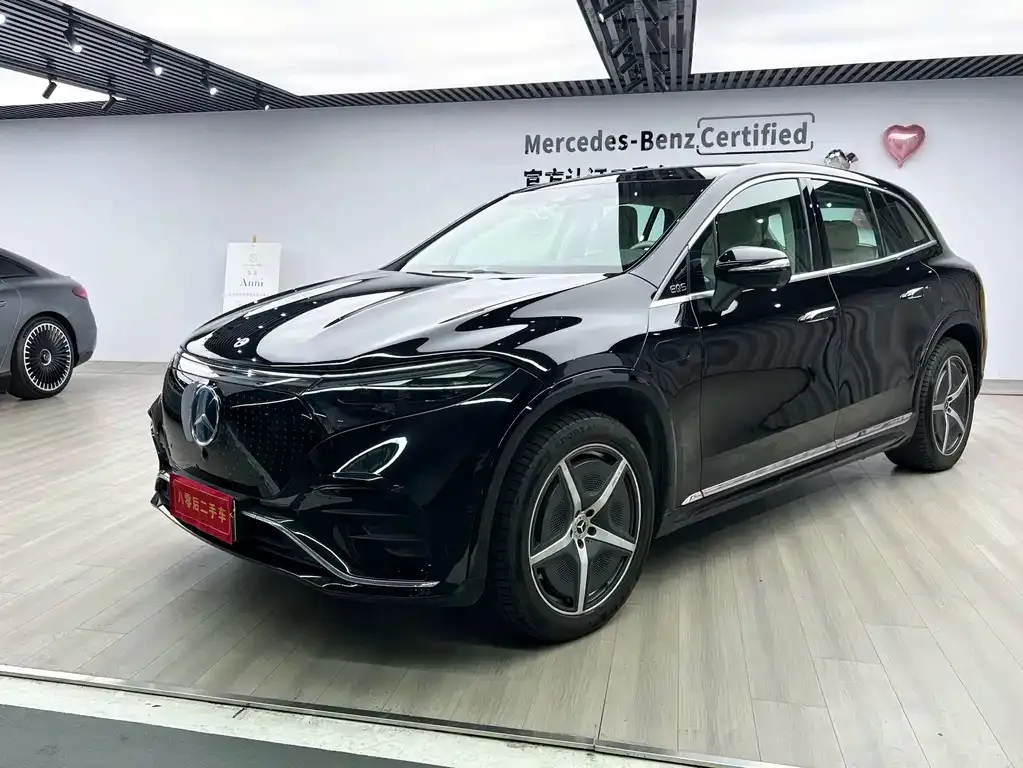 Mercedes-Benz EQS SUV — фото 10