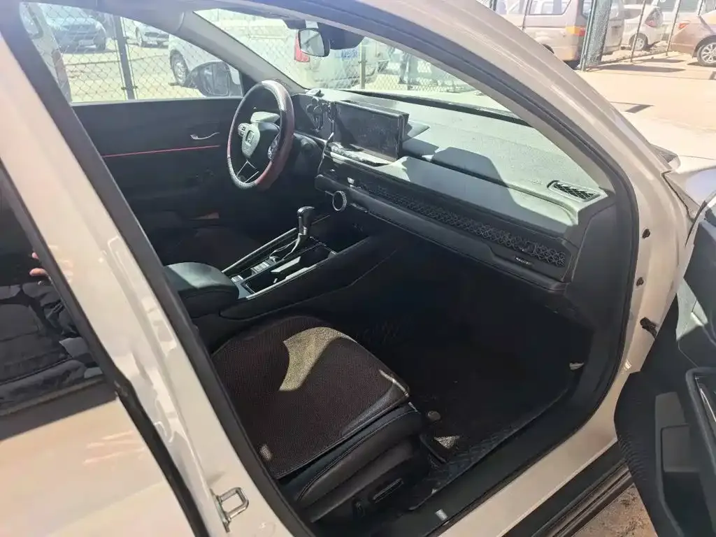 Honda Accord — фото 4